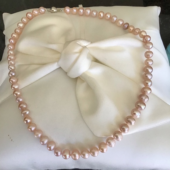 Freshwater Blush Pink Pearl Necklace 7mm - Picture 2 of 9